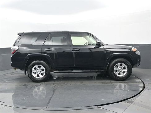 Used 2018 Toyota 4Runner SR5 image 2