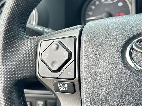 Used 2019 Toyota Tacoma TRD Sport image 24