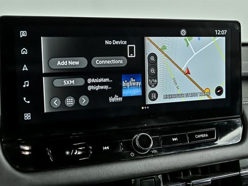 Used 2025 Mitsubishi Outlander AWD image 24