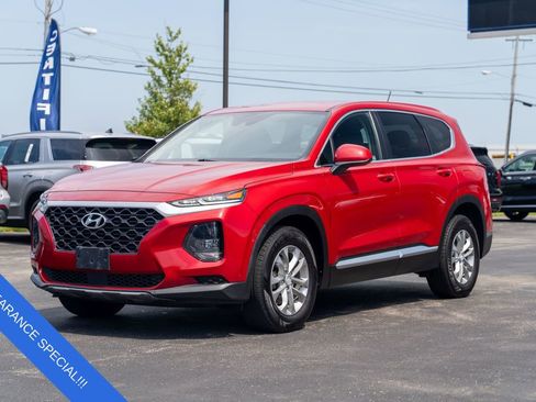 Used 2020 Hyundai Santa Fe SE image 3