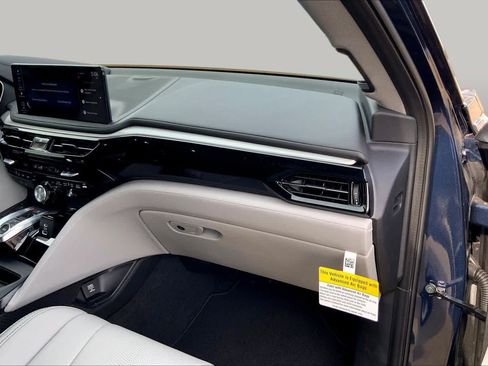 Used 2026 Acura MDX w/ Technology Package FWD image 19