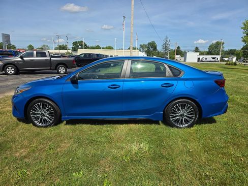 Used 2022 Kia Forte GT-Line w/ GT-Line Technology Package FWD image 4