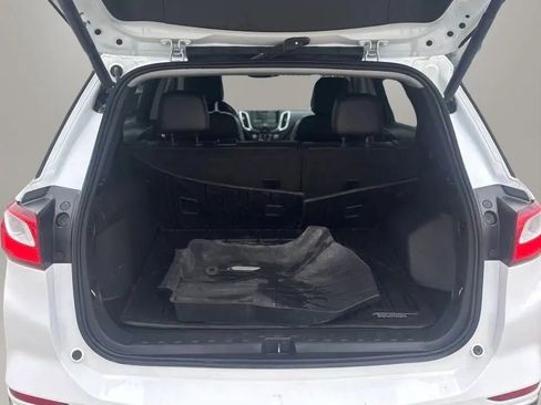 Used 2021 Chevrolet Equinox Premier AWD/4WD image 16