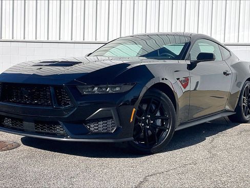 Used 2025 Ford Mustang GT image 2