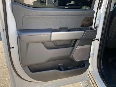 Used 2025 Ford F450 Lariat AWD/4WD image 10