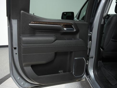 Used 2023 GMC Sierra 1500 SLE w/ Preferred Package image 18