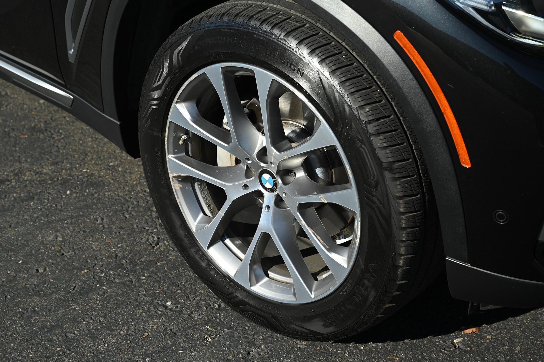 Used 2019 BMW X5 xDrive40i w/ Convenience Package AWD/4WD image 9