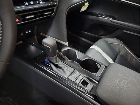 New 2026 Toyota Camry SE w/ Convenience Package FWD image 10