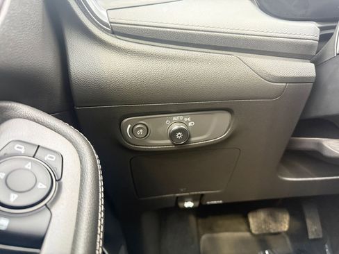 Used 2025 Buick Encore GX Preferred image 34