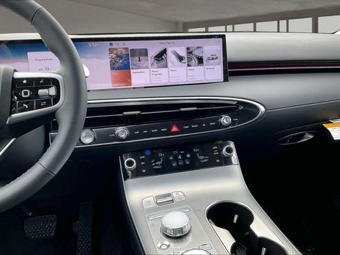 New 2026 Genesis GV70 2.5T Select image 6