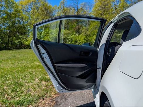 Used 2022 Toyota Corolla LE FWD image 11