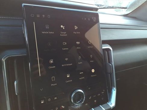 Used 2024 GMC Acadia Elevation image 19