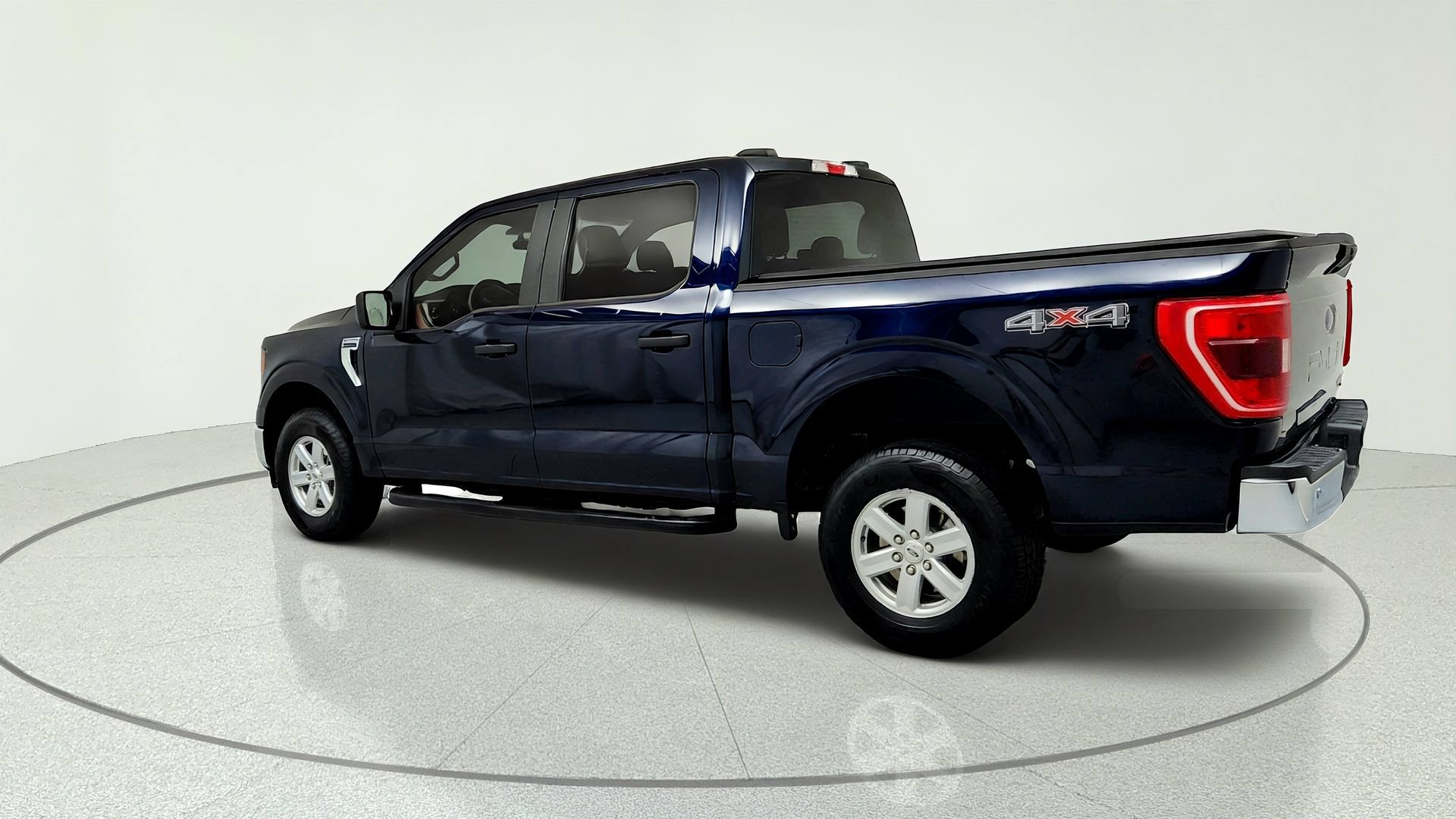 Used 2023 Ford F150 XLT AWD/4WD image 3