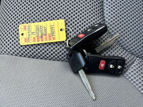 Used 2019 Nissan Frontier SV image 27