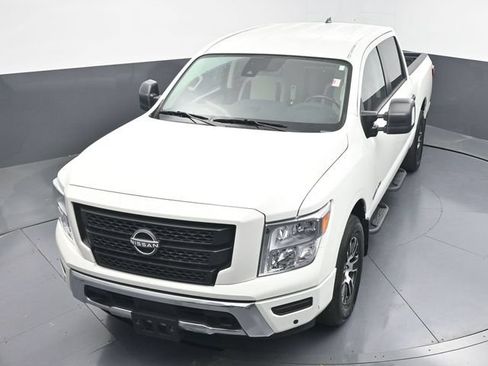 Used 2024 Nissan Titan SV w/ SV Convenience Package AWD/4WD image 39