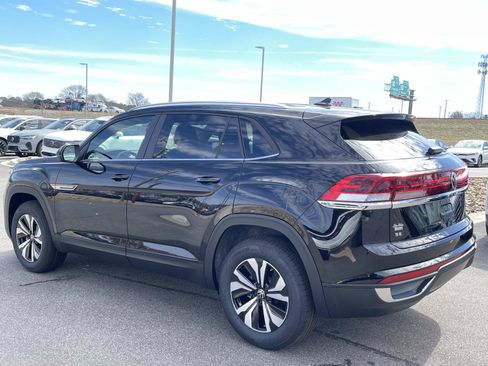 New 2026 Volkswagen Atlas Cross Sport SE FWD image 5