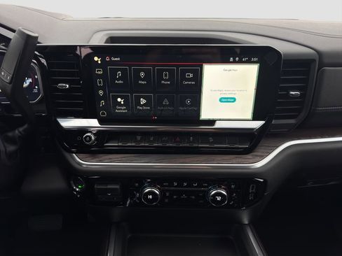 New 2026 GMC Sierra 2500 SLT w/ SLT Convenience Package image 16