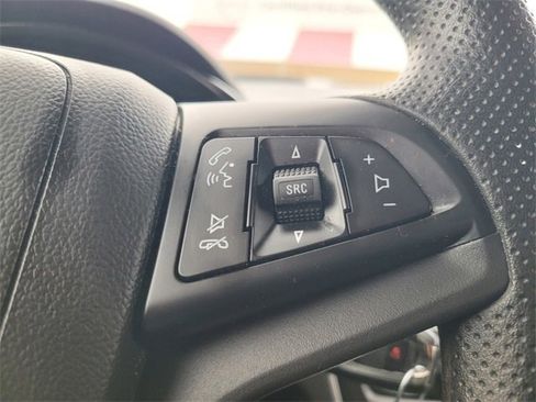 Used 2022 Chevrolet Trax LS w/ Tint and Cruise Package image 29