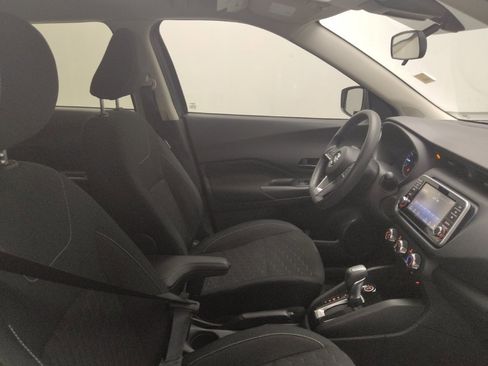 Used 2021 Nissan Kicks S FWD image 21