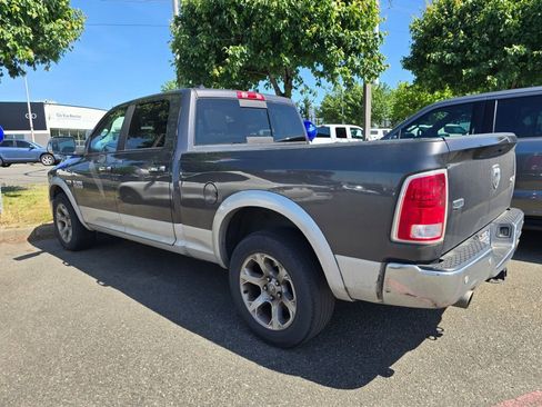 Used 2014 RAM 1500 Laramie w/ Convenience Group AWD/4WD image 4