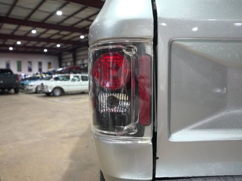 Used 1987 GMC Sierra 1500 R1500 2dr Standard Cab SB image 32