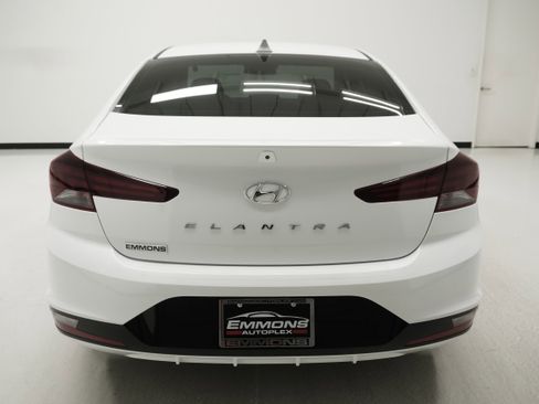 Used 2020 Hyundai Elantra SEL w/ Convenience Package (C2) FWD image 5
