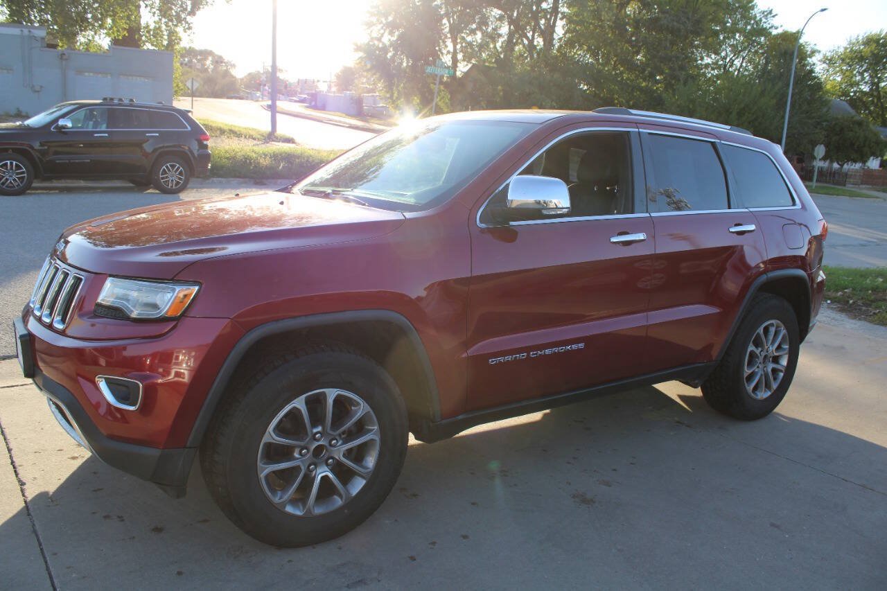 Used 2014 Jeep Grand Cherokee Limited w/ Luxury Group II RWD image 4