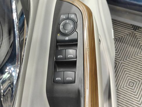 Used 2017 GMC Acadia SLE w/ Driver Alert Package I AWD/4WD image 52