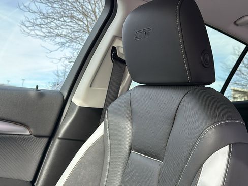 Used 2024 Buick Envision Sport Touring image 24