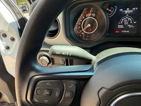 Used 2026 Jeep Wrangler Sport AWD/4WD image 34