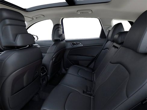 New 2026 Kia Sportage EX image 18