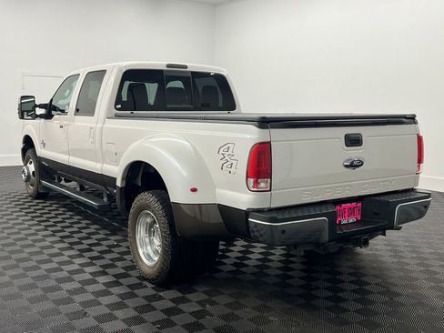 Used 2016 Ford F350 Lariat w/ Lariat Ultimate Package image 3