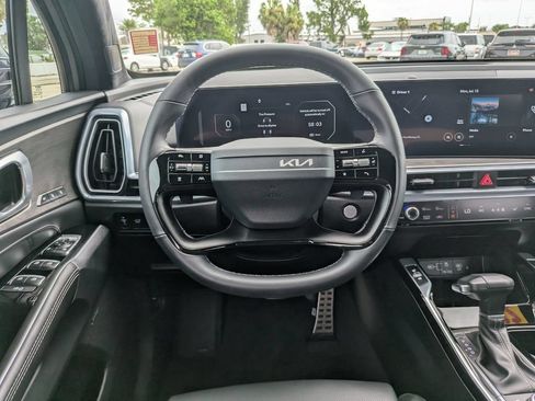 Certified 2026 Kia Sorento SX Prestige AWD/4WD image 18