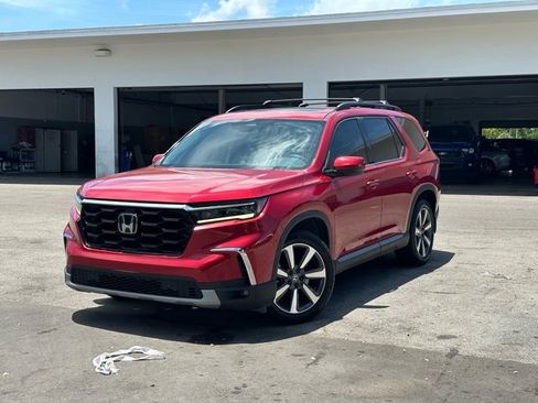 Used 2023 Honda Pilot Touring image 10