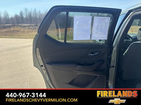 Certified 2023 Chevrolet Traverse LT image 40