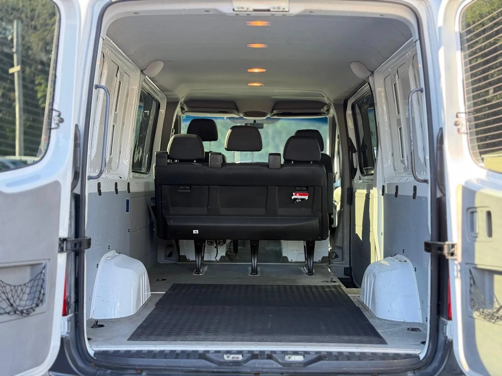 Used 2014 Mercedes-Benz Sprinter 2500 image 9