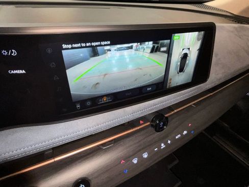 Used 2025 Nissan Ariya Platinum image 37