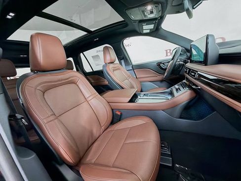 New 2026 Lincoln Aviator Reserve RWD image 32