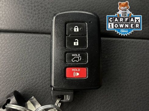 Used 2014 Toyota Highlander Limited FWD image 34