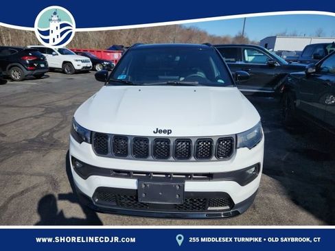Used 2023 Jeep Compass Altitude w/ Sun and Sound Group image 1