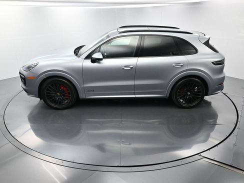 Certified 2021 Porsche Cayenne GTS AWD/4WD image 33