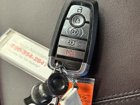 Used 2025 Ford Explorer Platinum w/ LUX Leather Package image 30