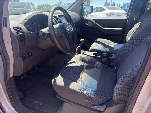 Used 2005 Nissan Frontier SE w/ (P01) Power Pkg RWD image 10
