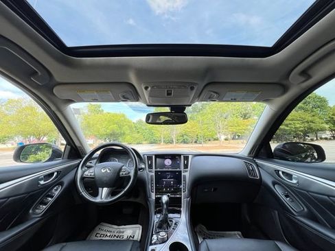 Used 2017 INFINITI Q50 2.0t w/ Moonroof Package RWD image 26