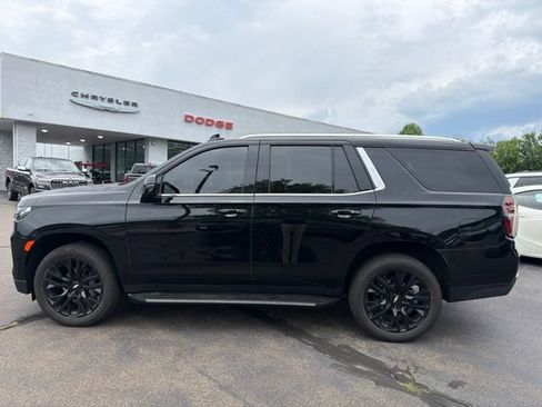 Used 2023 Chevrolet Tahoe LT w/ Luxury Package AWD/4WD image 8