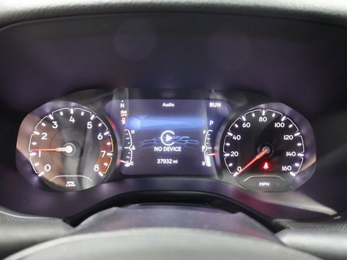 Used 2023 Jeep Compass Latitude AWD/4WD image 38