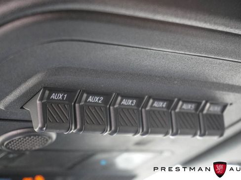 Used 2024 Ford Bronco Wildtrak AWD/4WD image 32