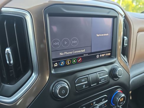 Used 2020 Chevrolet Silverado 1500 High Country w/ Technology Package AWD/4WD image 20