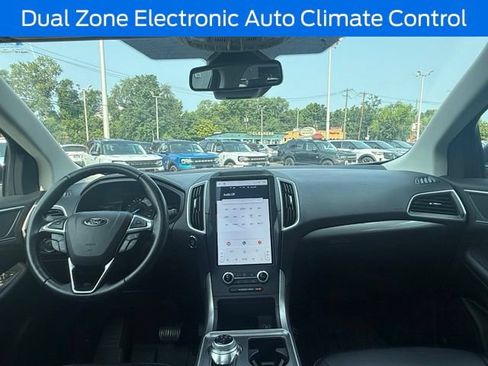Certified 2023 Ford Edge SEL w/ Convenience Package AWD/4WD image 3