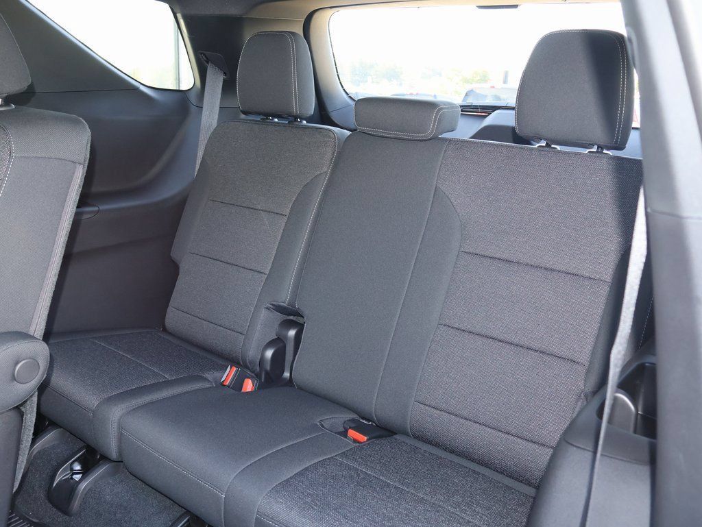 New 2026 Chevrolet Traverse LT w/ Driver Confidence Package FWD image 26